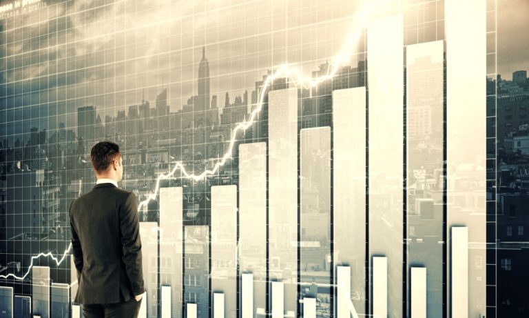 What HR metrics do investors and shareholders look for?